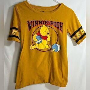 Disney Winnie The Pooh short sleeve shirt size small